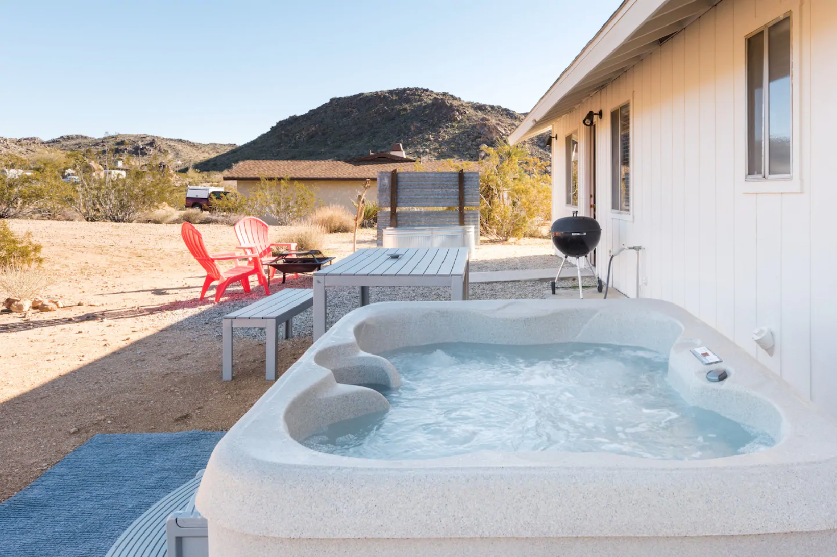 Joshua Tree Airbnb with hot tub