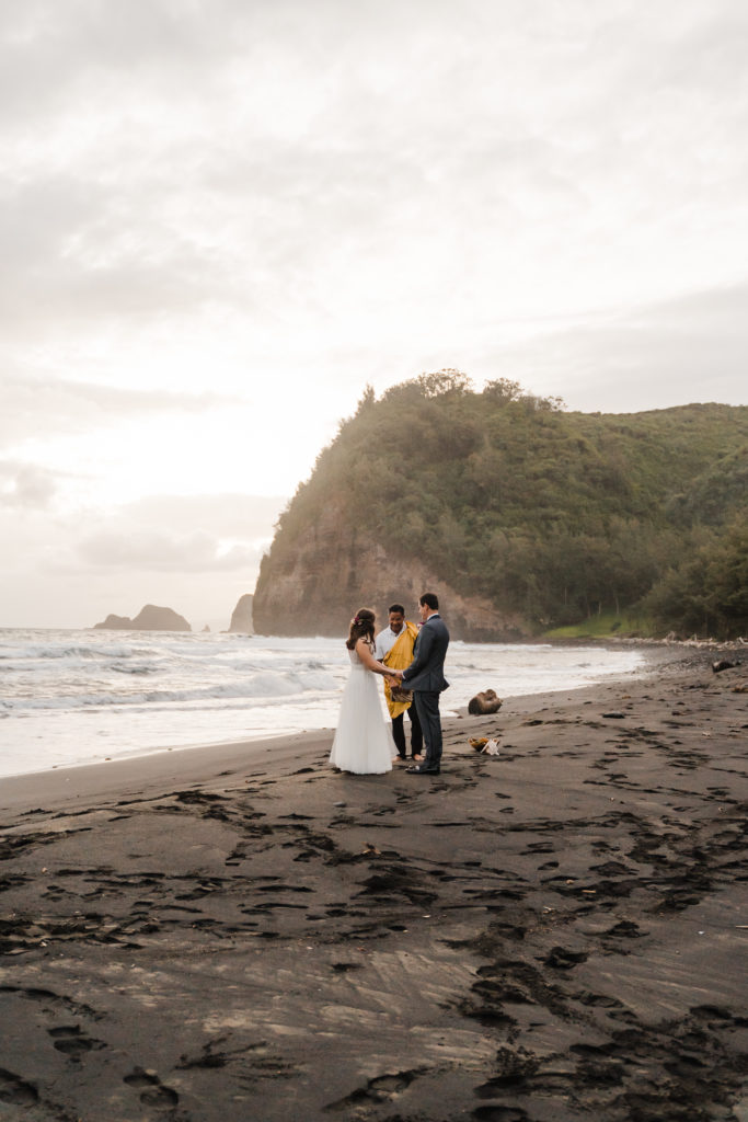 pololu valley wedding on black sand beach in hawaii